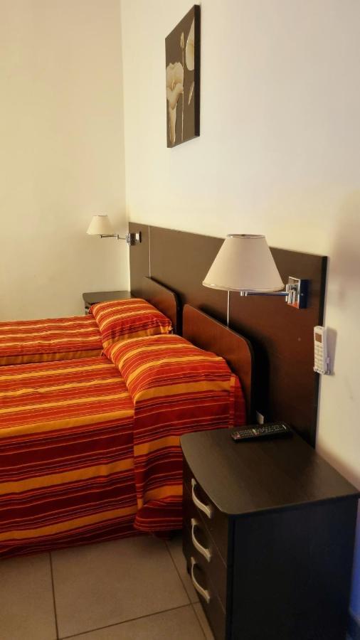 Hotel Insteia Polla Extérieur photo