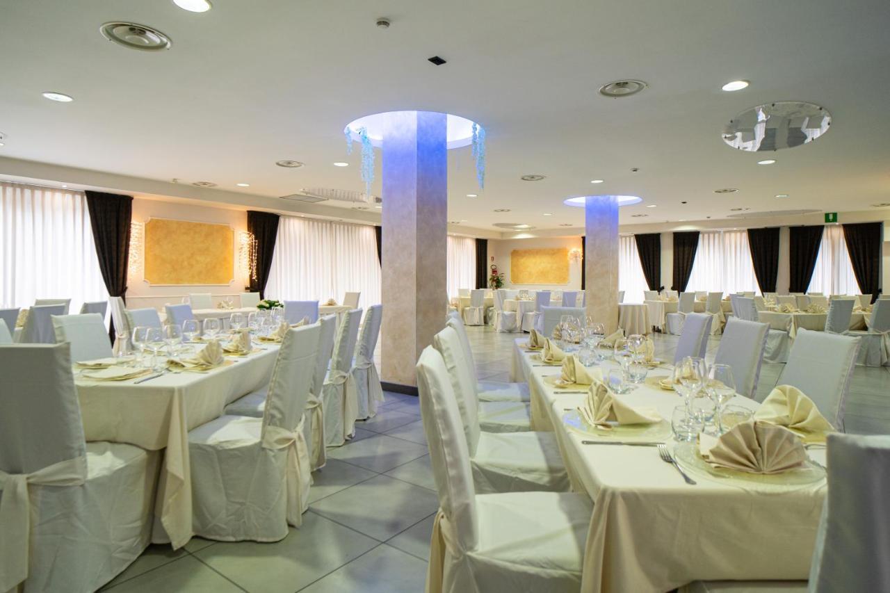 Hotel Insteia Polla Extérieur photo